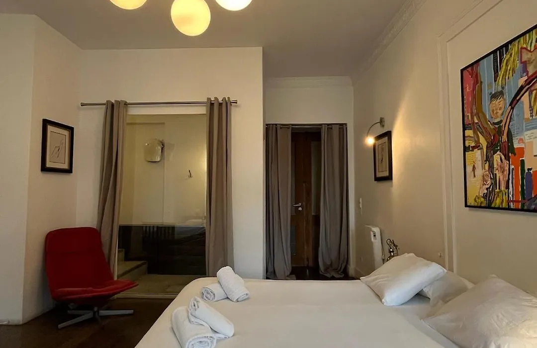 Asul B&B-1